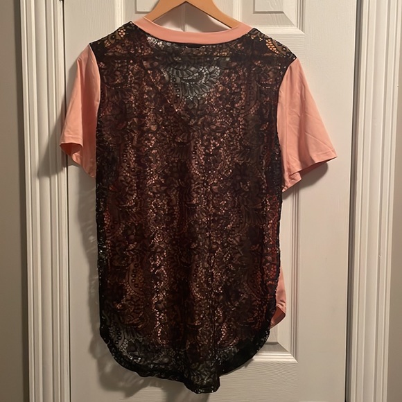 Ok SHEIN Curve pink top with black lace back, size 0XL - Picture 2 of 3